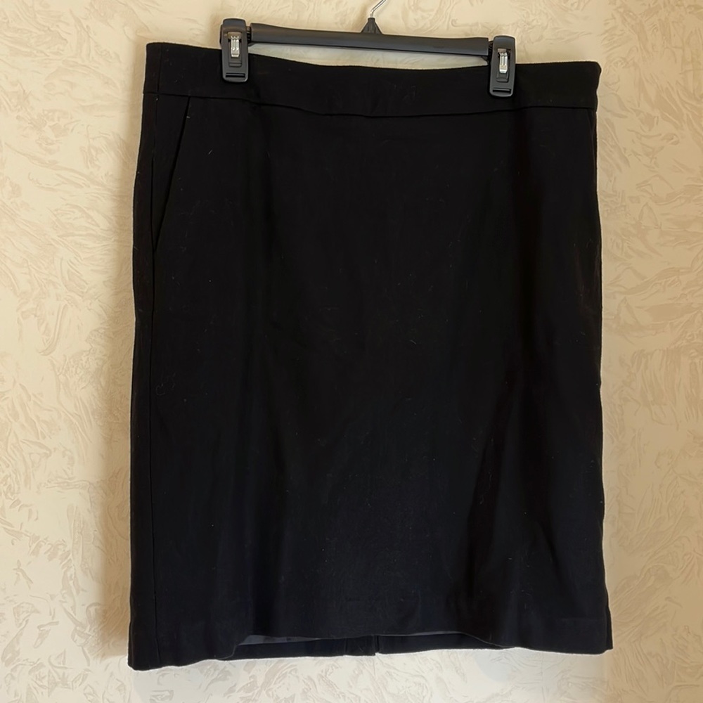 Eddie Bauer Black Wool Blend Knee-Length Pencil Skirt Size 14